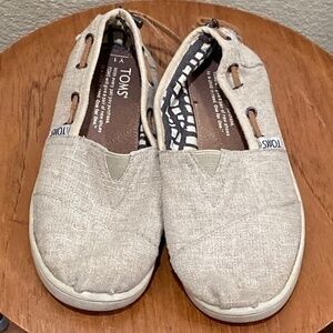 TOMS :: SHOES